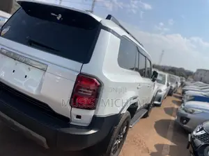 Toyota Land Cruiser Prado 2.7 2024