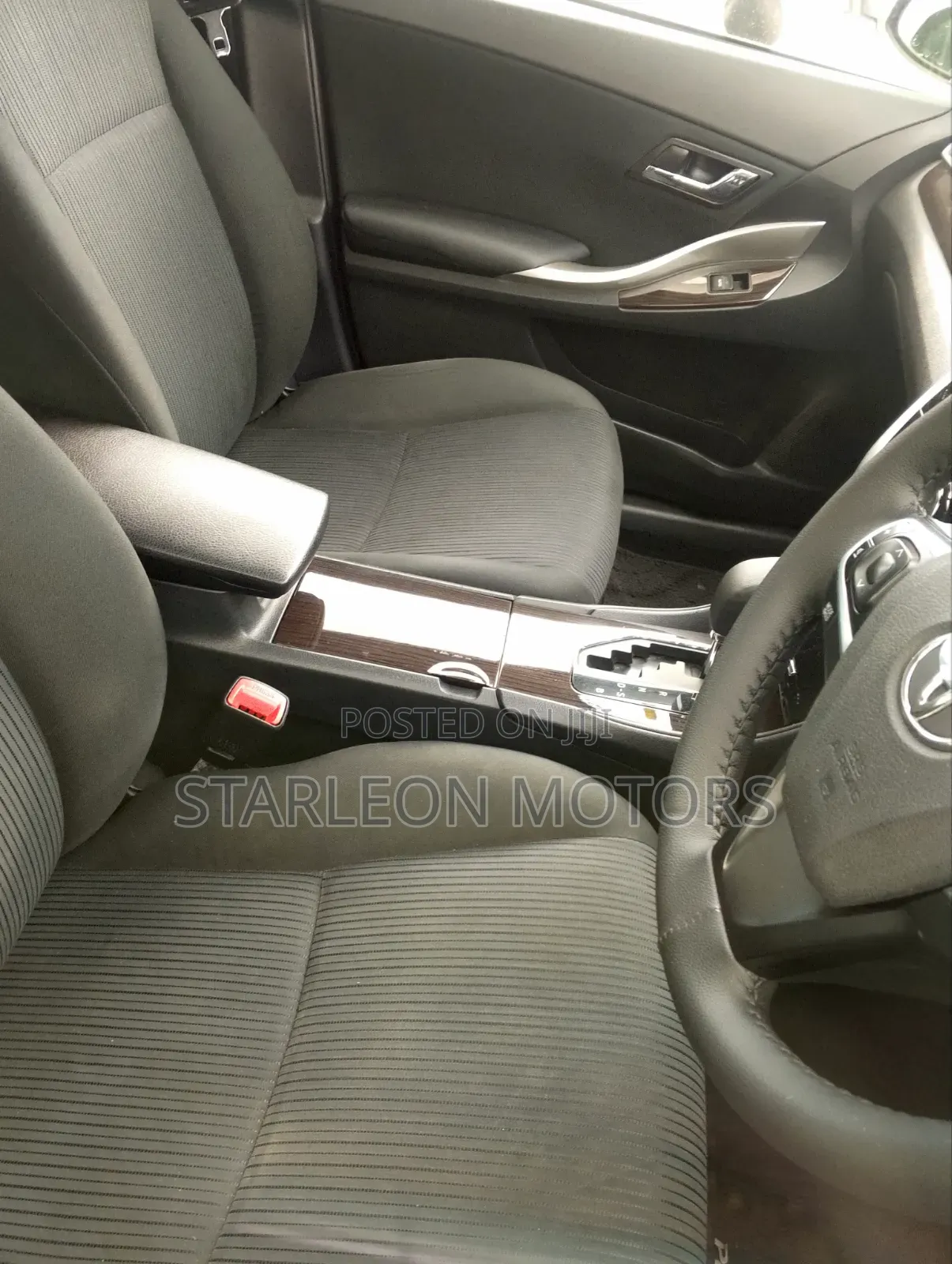 Toyota Premio 1.8 AWD 2018 Green