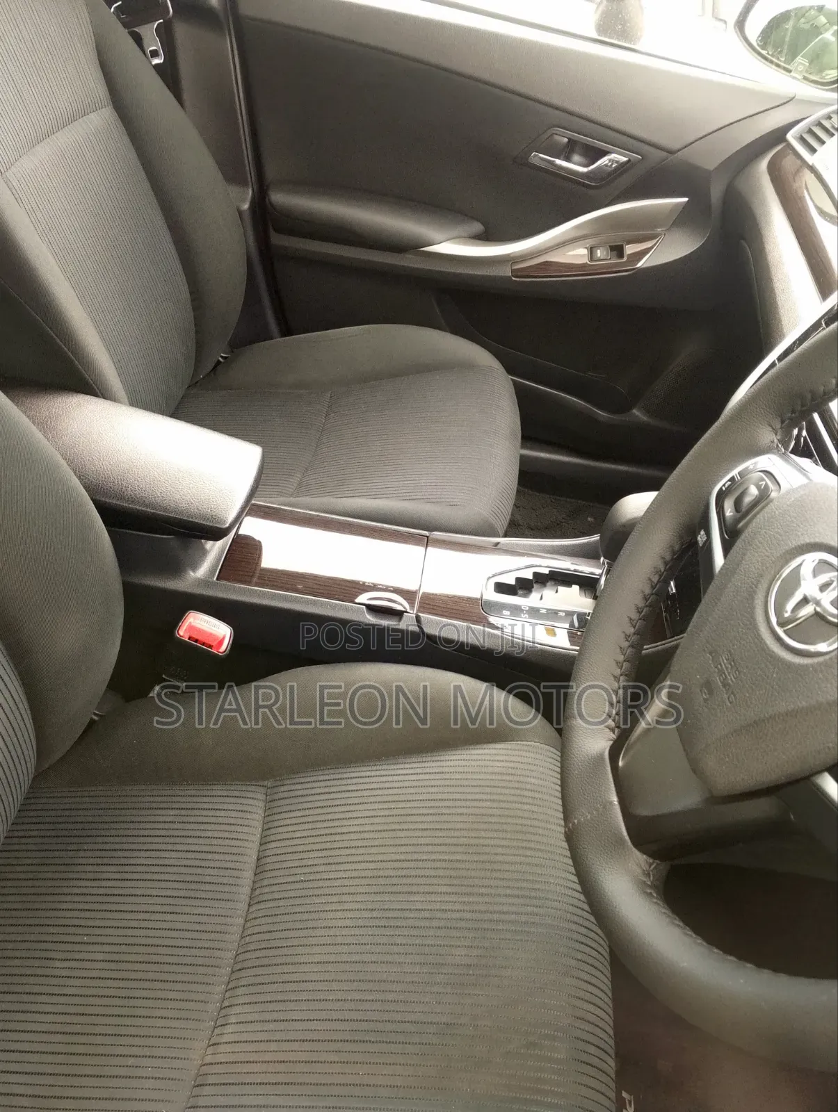 Toyota Premio 1.8 AWD 2018 Green