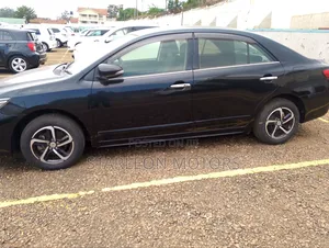 Toyota Premio 2017 Black