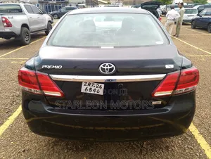 Toyota Premio 2017 Black