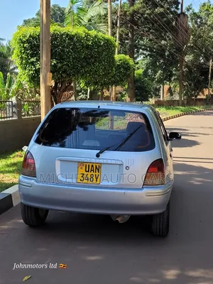 Toyota Starlet 2000 Silver