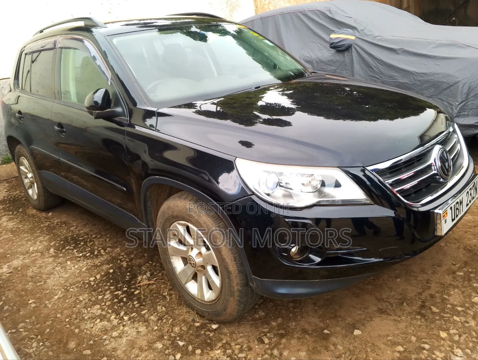 Volkswagen Tiguan 2010 Black