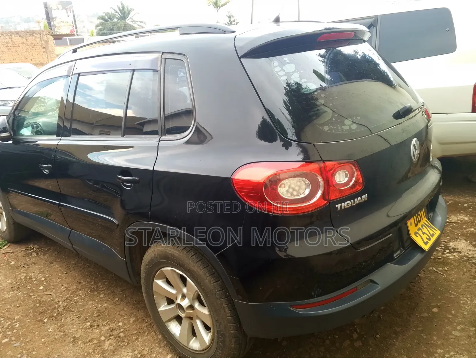 Volkswagen Tiguan 2010 Black