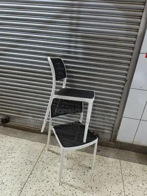 Chelsea Plastic Chairs Plastic Chairs