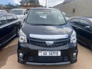 Toyota Noah 2015 Black