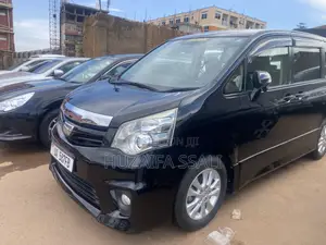 Toyota Noah 2015 Black