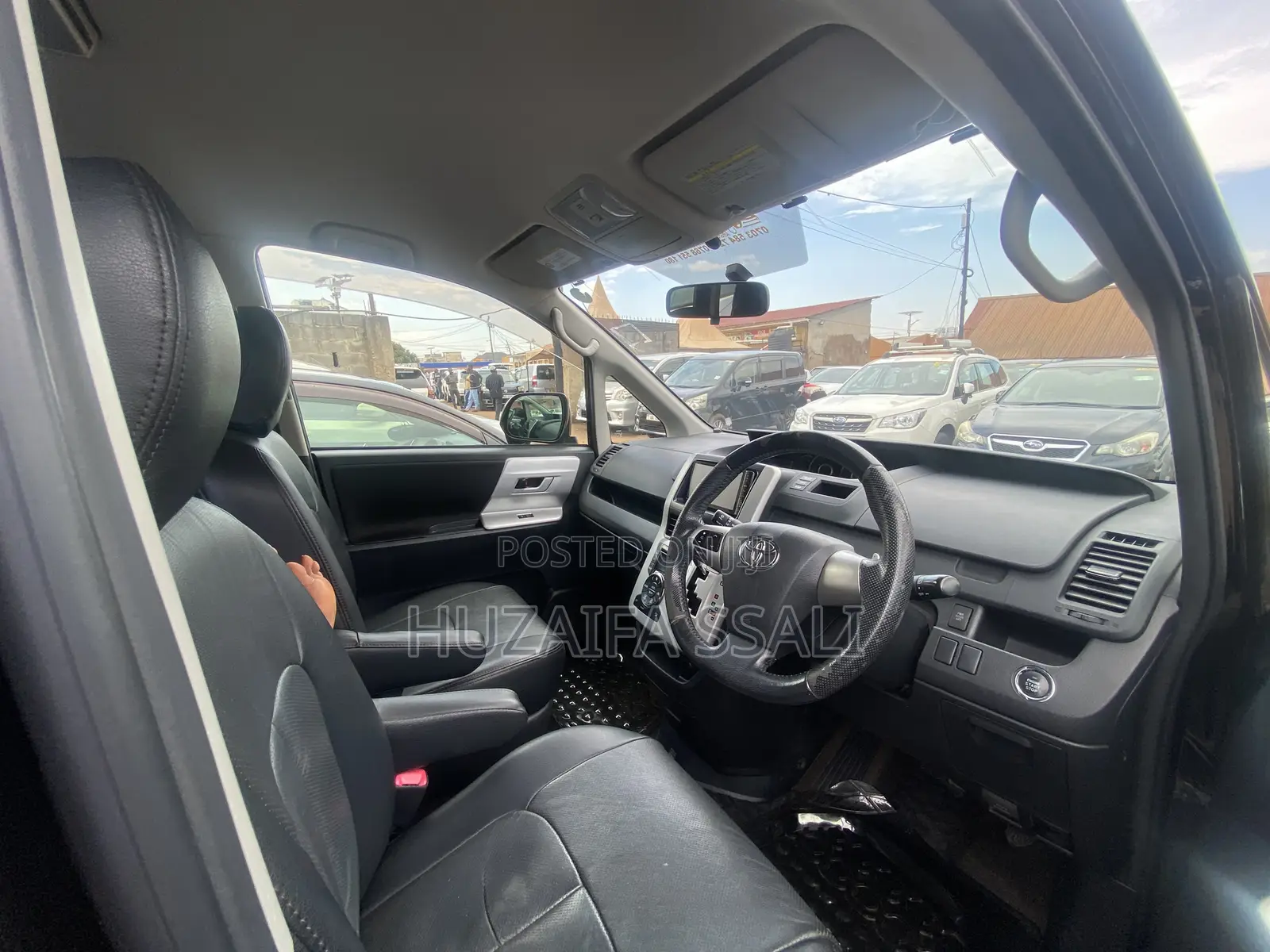 Toyota Noah 2015 Black