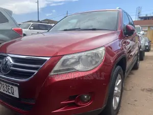 Volkswagen Tiguan 2014 Red