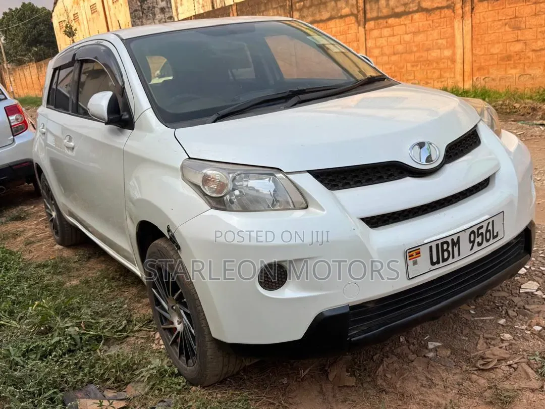 Toyota IST 2010 White