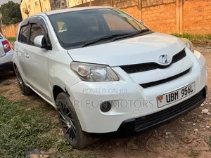 Toyota IST 2010 White