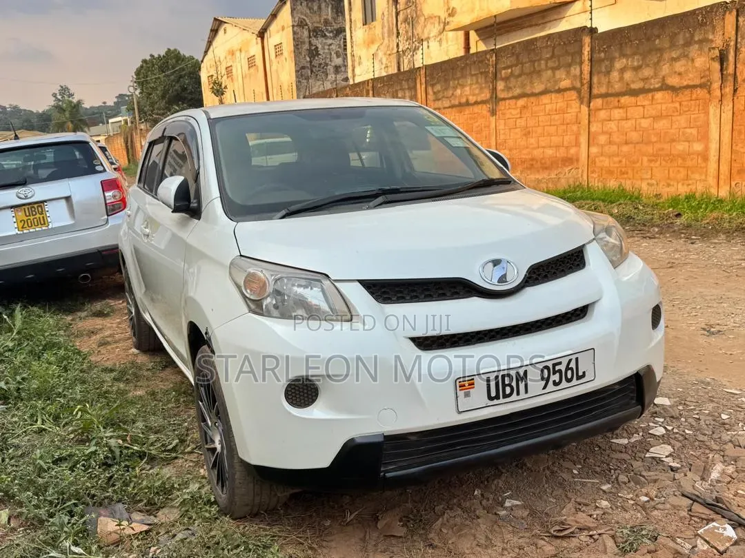 Toyota IST 2010 White