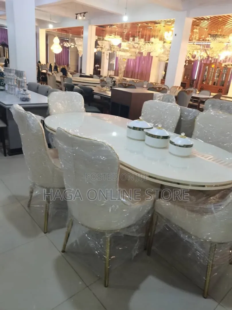 Stylish Dinning Table