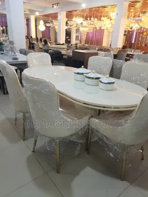Stylish Dinning Table
