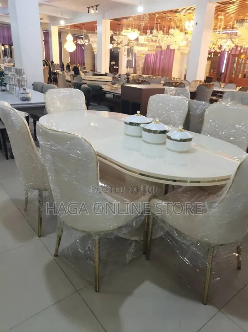 Stylish Dinning Table
