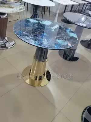 Modern Small Round Tables