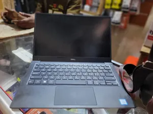 Laptop Dell XPS 13 9360 8GB Intel Core i7 HDD+SSD 256GB