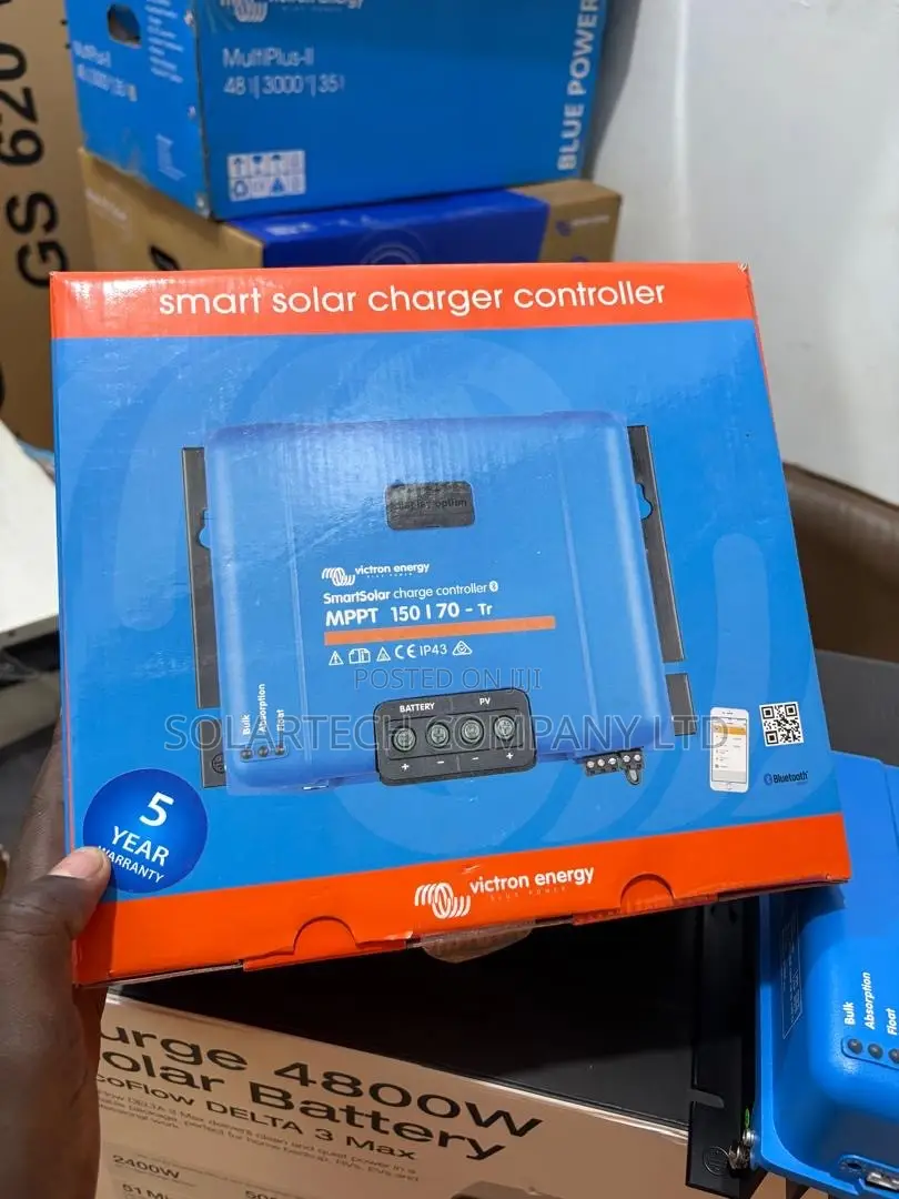 Victron 150V 70A SmartSolar MPPT Solar Charge Controller in Blue