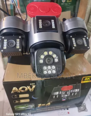 Multi-Lens AOV Solar -Powered PTZ Security Camera