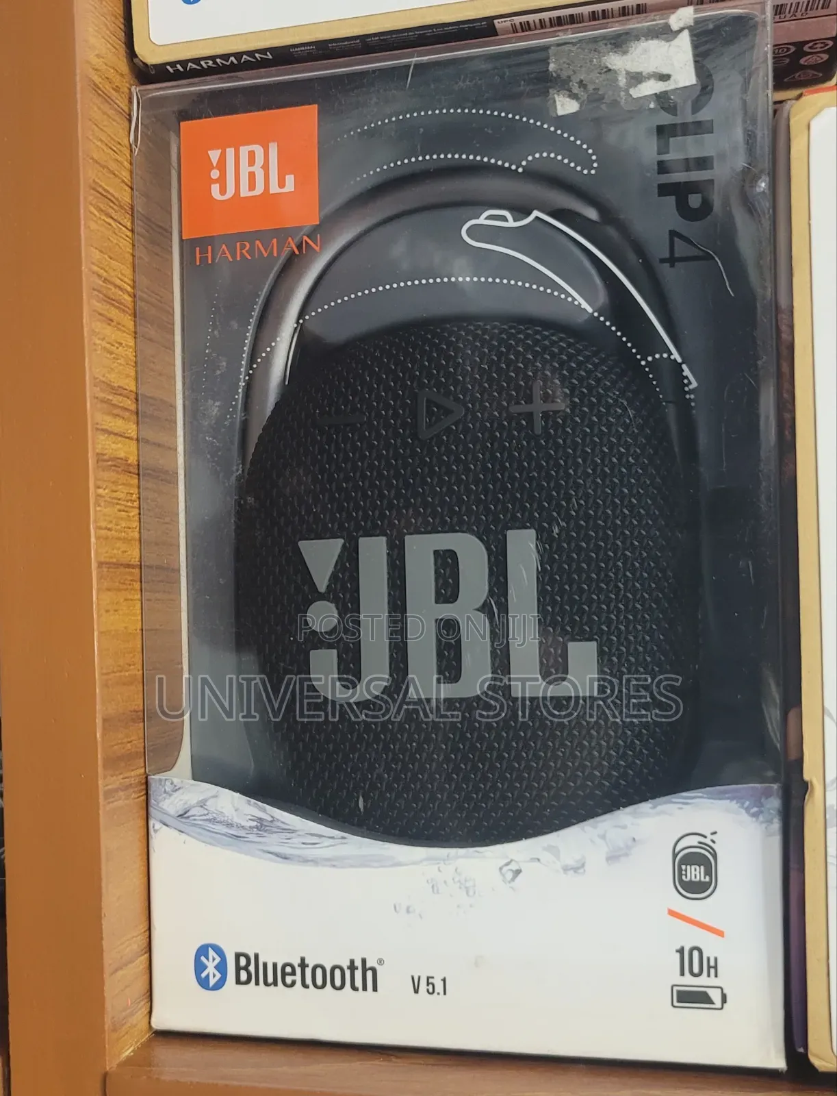 JBL Clip 4