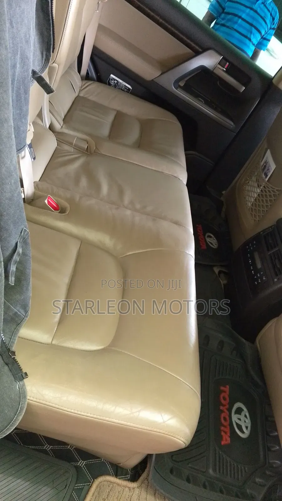 Toyota Land Cruiser 2010 White