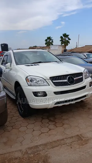 Mercedes-Benz M Class 2011 White