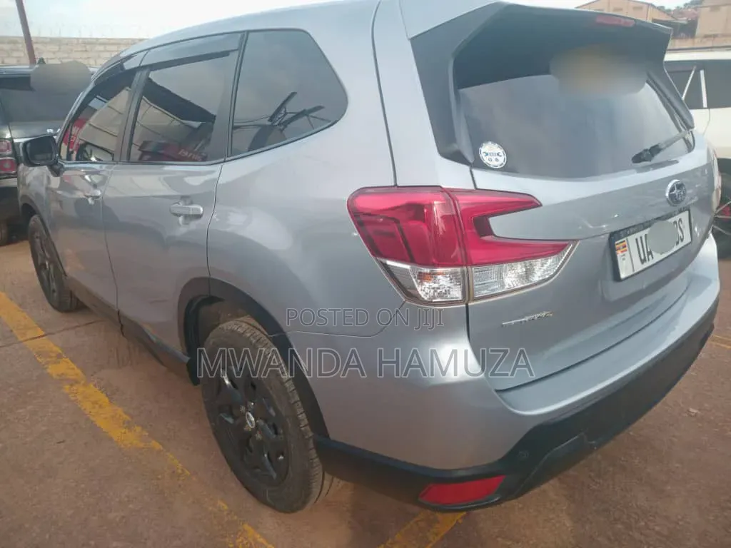 Subaru Forester 2018 Silver