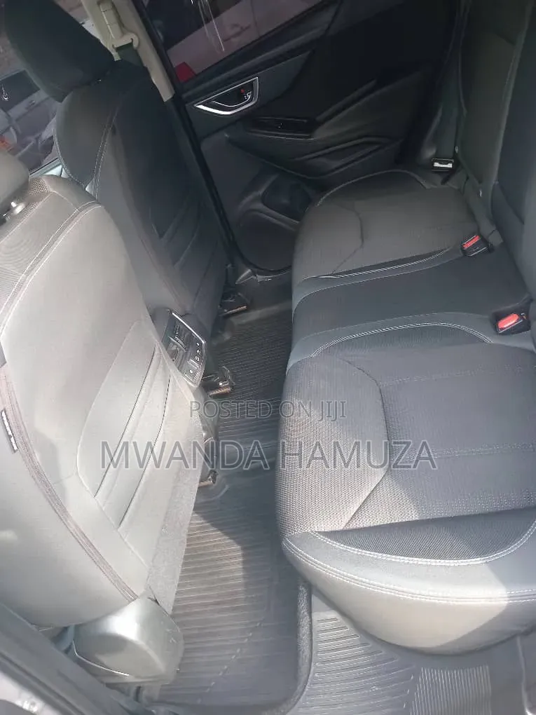 Subaru Forester 2018 Silver