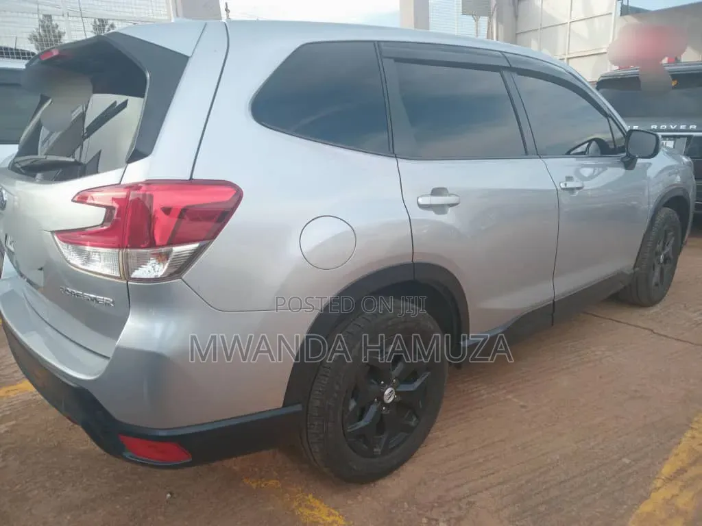 Subaru Forester 2018 Silver