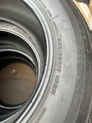 It’s Size 225/65r17 Bridgestone Tires Abroad Used Good Quality