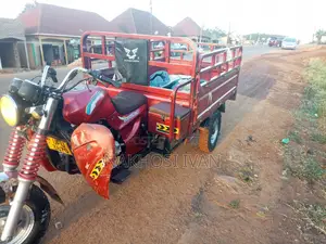 Bajaj Boxer 2026 Red