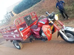 Bajaj Boxer 2026 Red