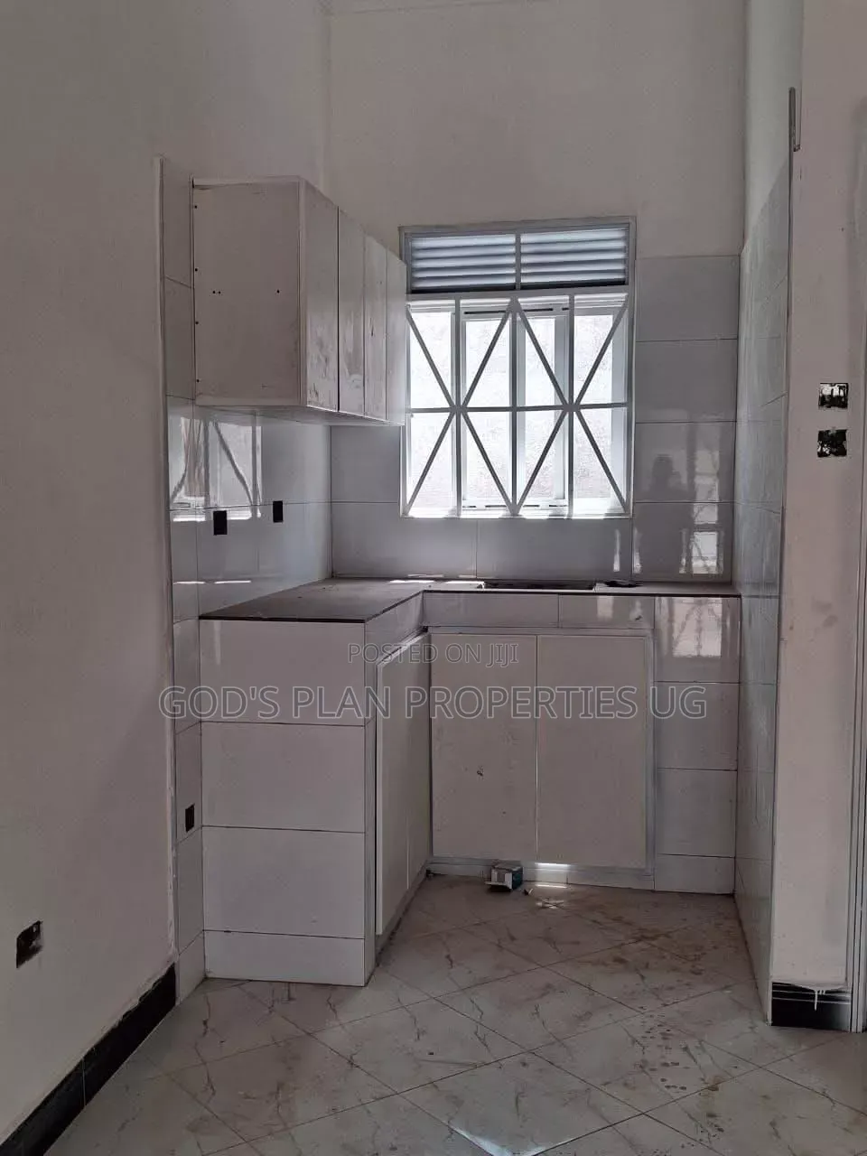 1bdrm Room & Parlour in Mengo Estate, Central Division for rent