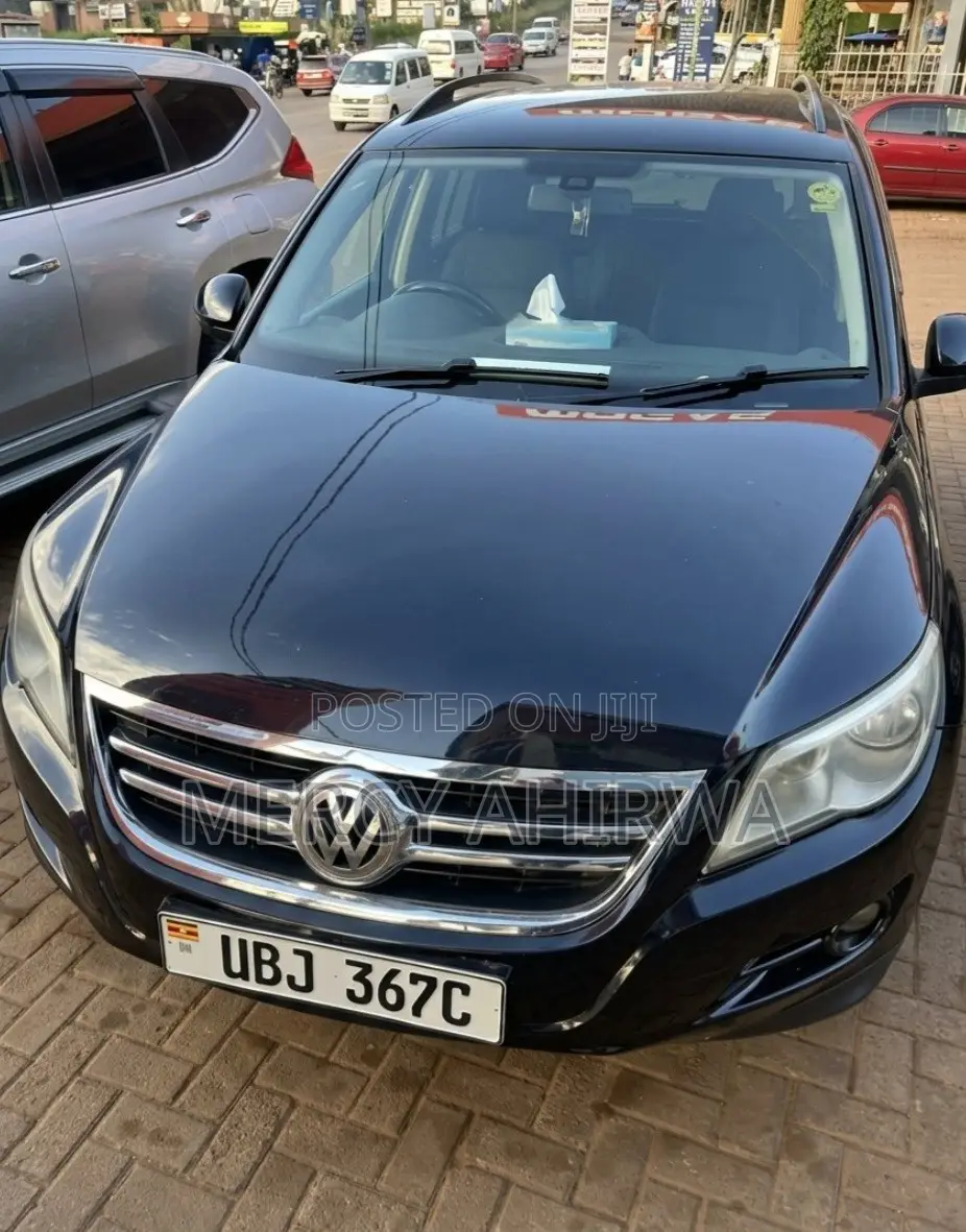 Volkswagen Tiguan 2009 Black