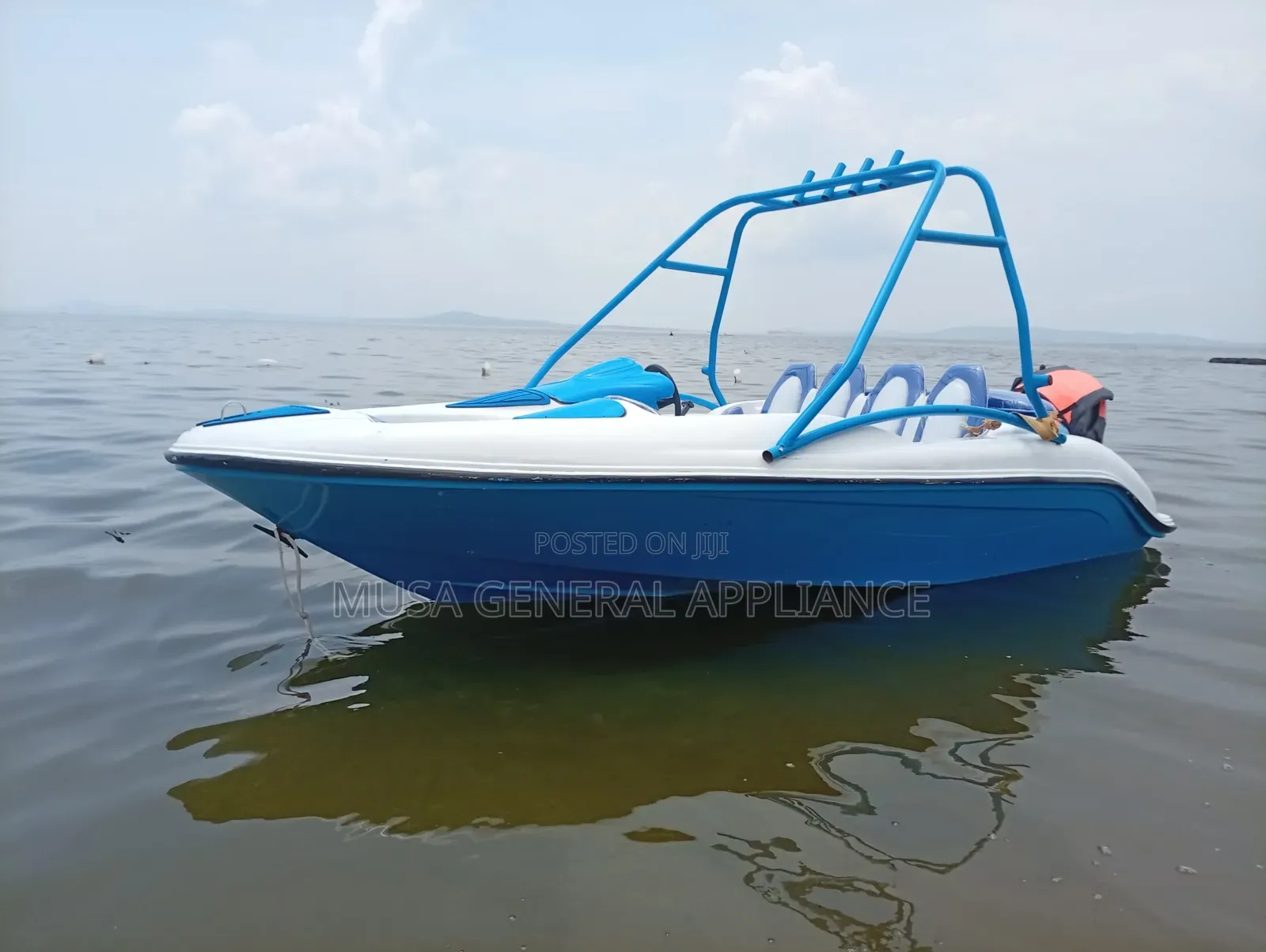 Recreational Speedboat / Leisure Boat 6/8 Seaters
