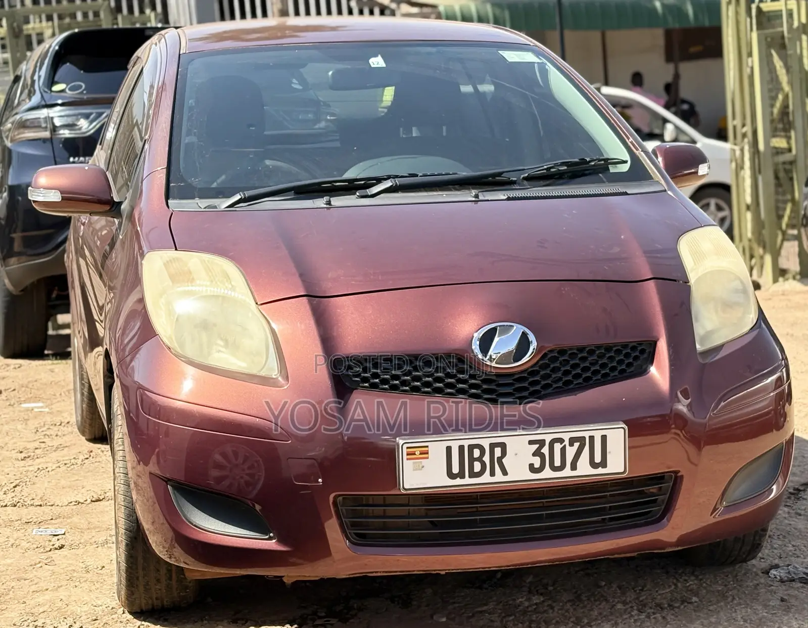 Toyota Vitz 1.0 FWD 5dr 2010 Red
