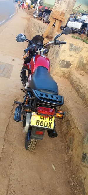 Bajaj Avenger 150 Street 2023 Red