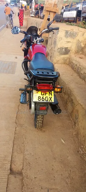 Bajaj Avenger 150 Street 2023 Red