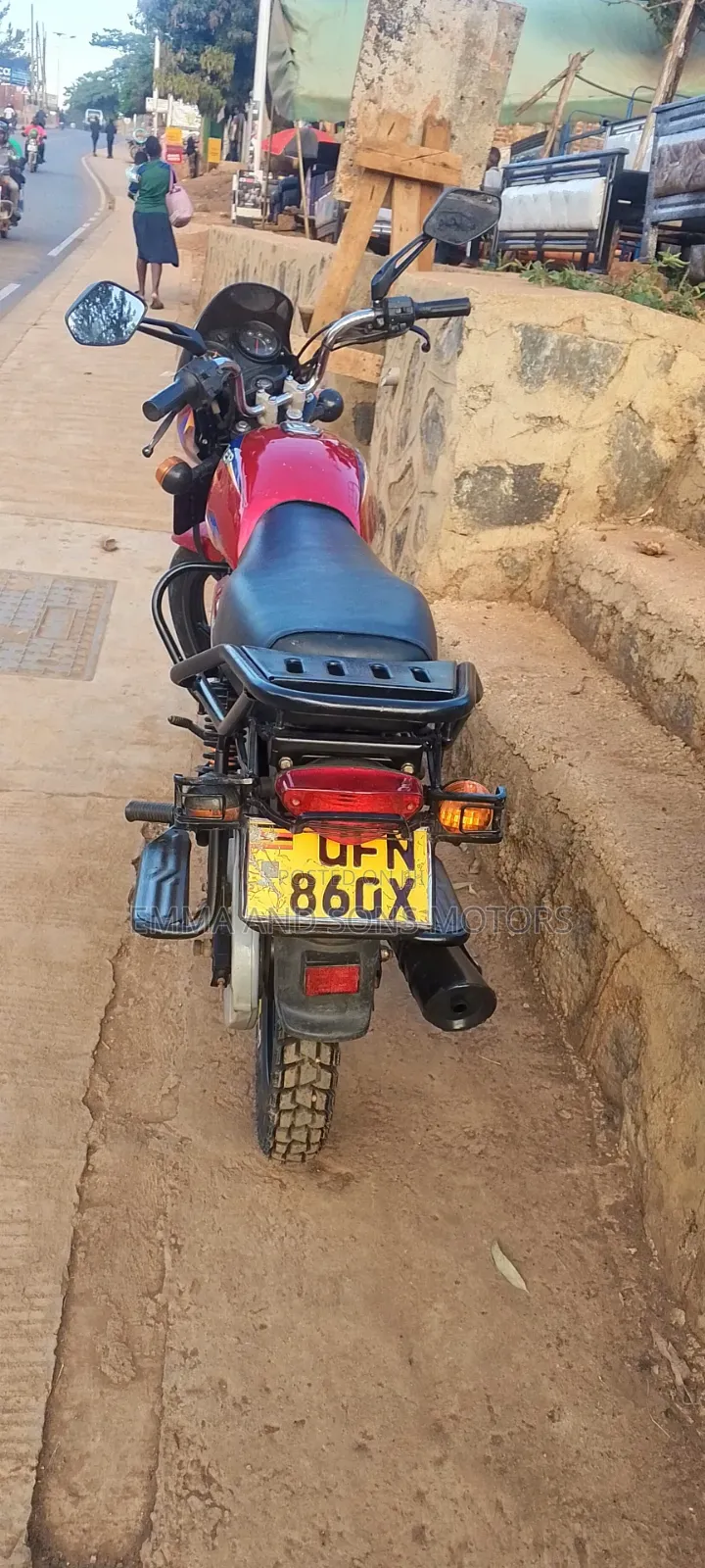 Bajaj Avenger 150 Street 2023 Red
