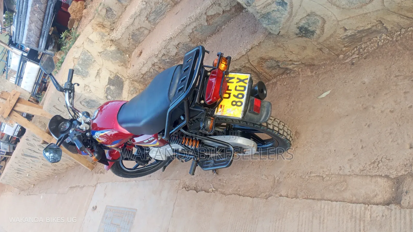 Bajaj Avenger 150 Street 2023 Red
