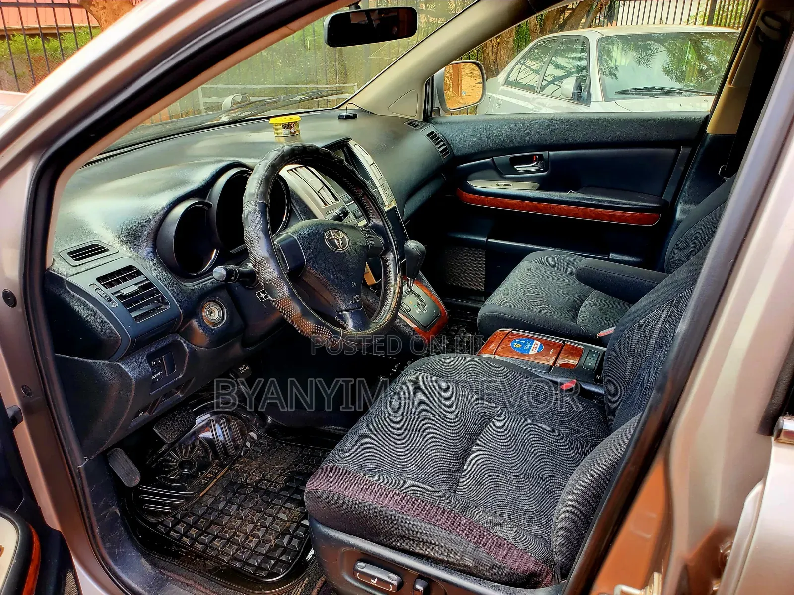 Toyota Harrier 2009 Silver