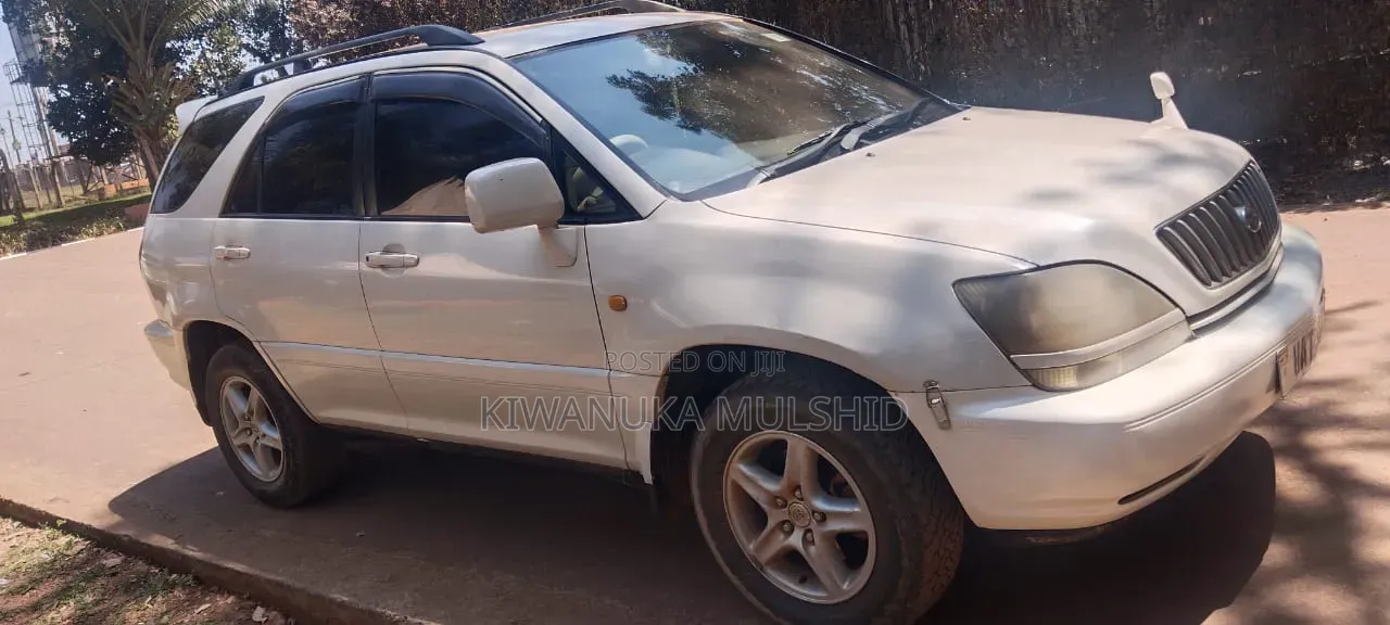 Toyota Harrier 2002 White