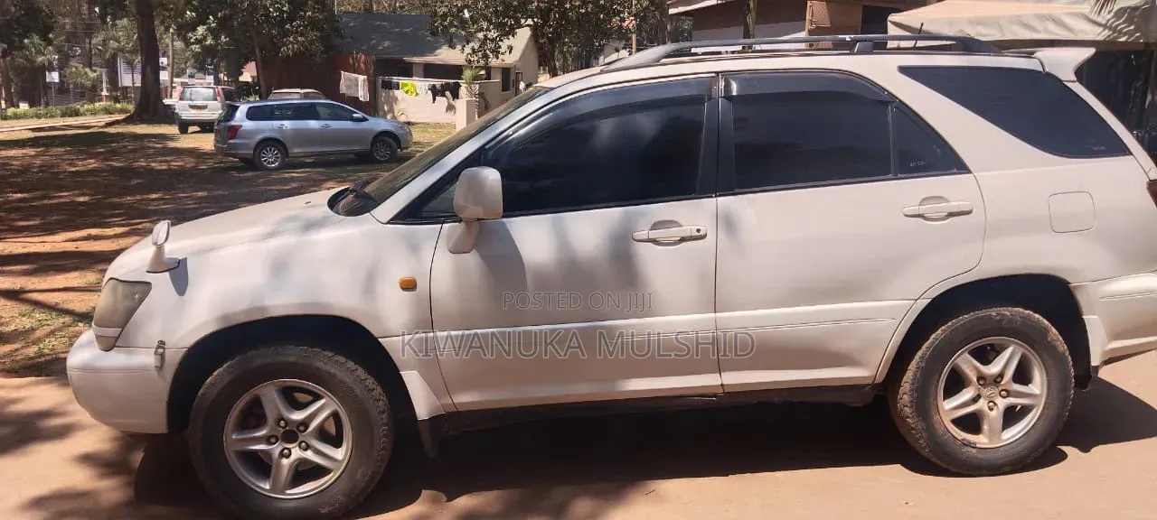 Toyota Harrier 2002 White
