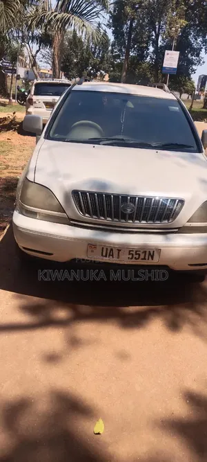Toyota Harrier 2002 White
