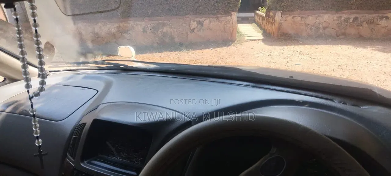 Toyota Harrier 2002 White