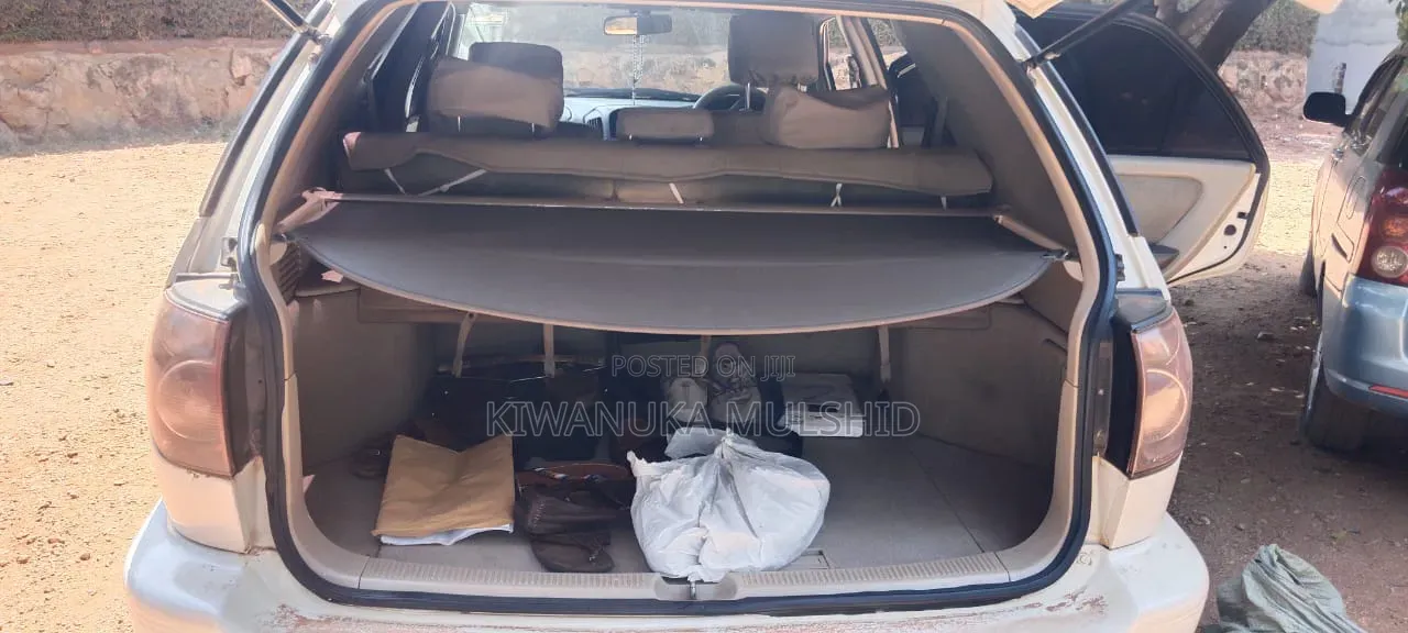 Toyota Harrier 2002 White