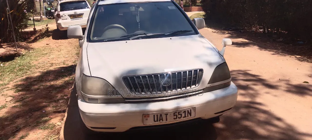 Toyota Harrier 2002 White