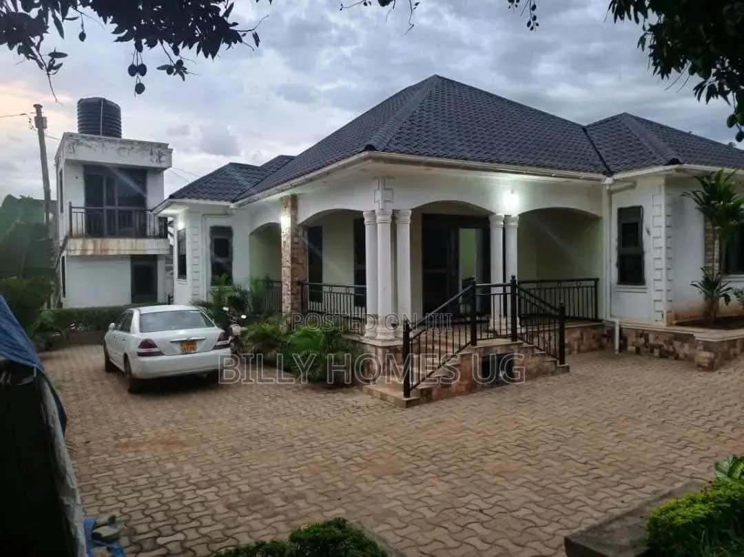4bdrm House in Nangabo for sale