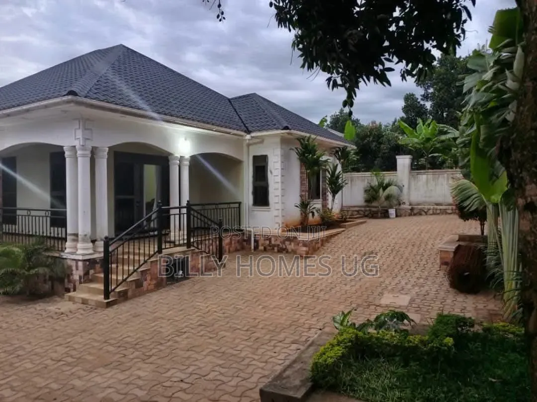 4bdrm House in Nangabo for sale