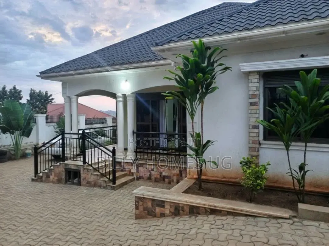 4bdrm House in Nangabo for sale